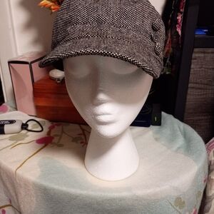 Mudd Black and White Women's Newsboy Hat